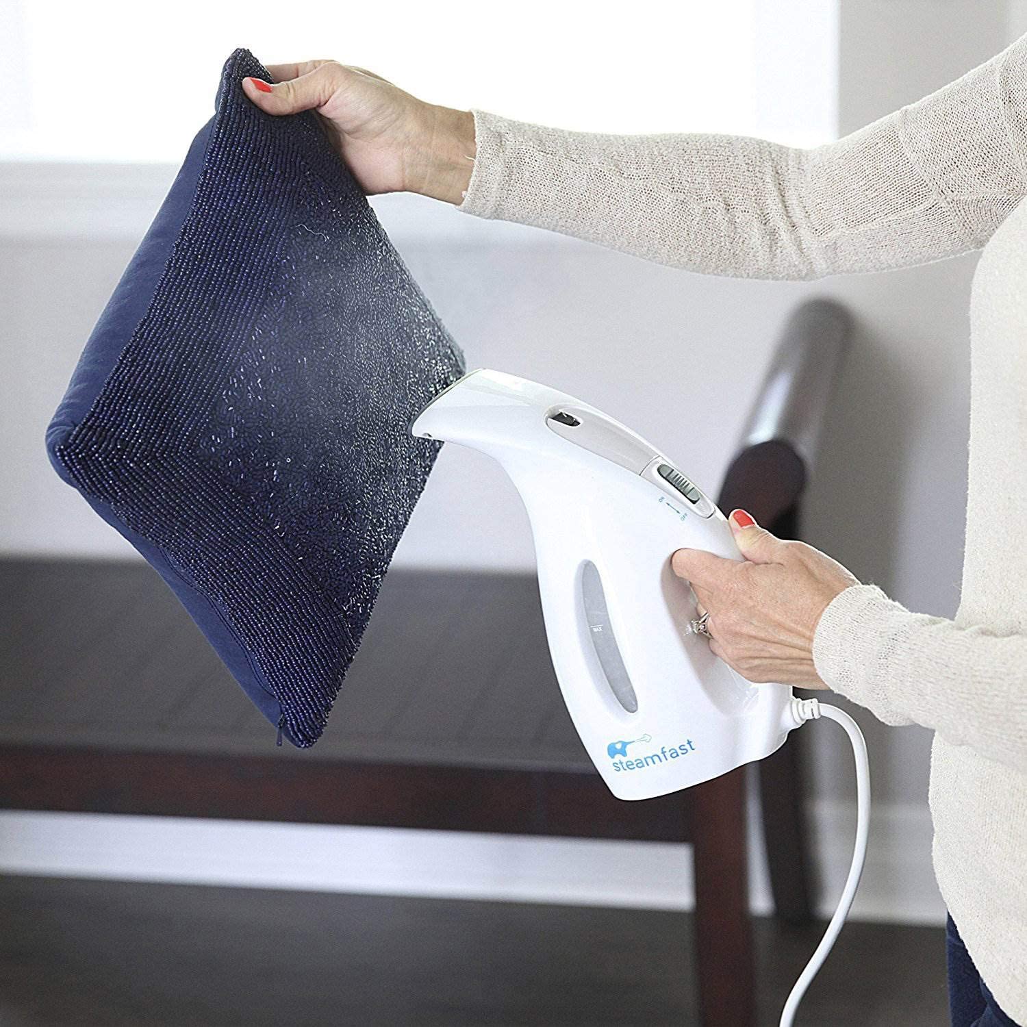 Steamfast Compact Fabric Steamer, White, FOB KS