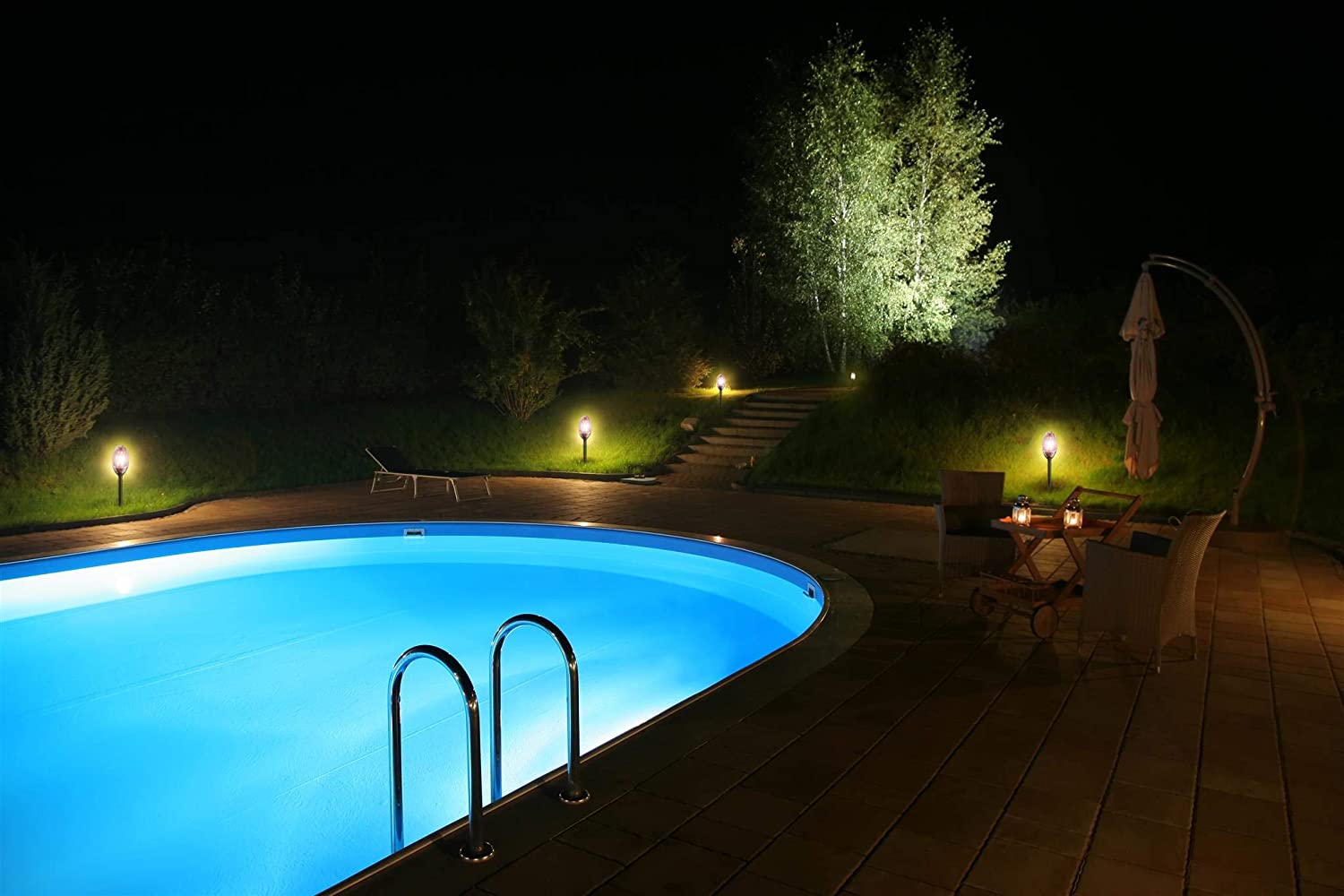 Luceco LEXFLAMEBK IP65 LED Flame Effect Torch with Spike, Stand & USB Charging