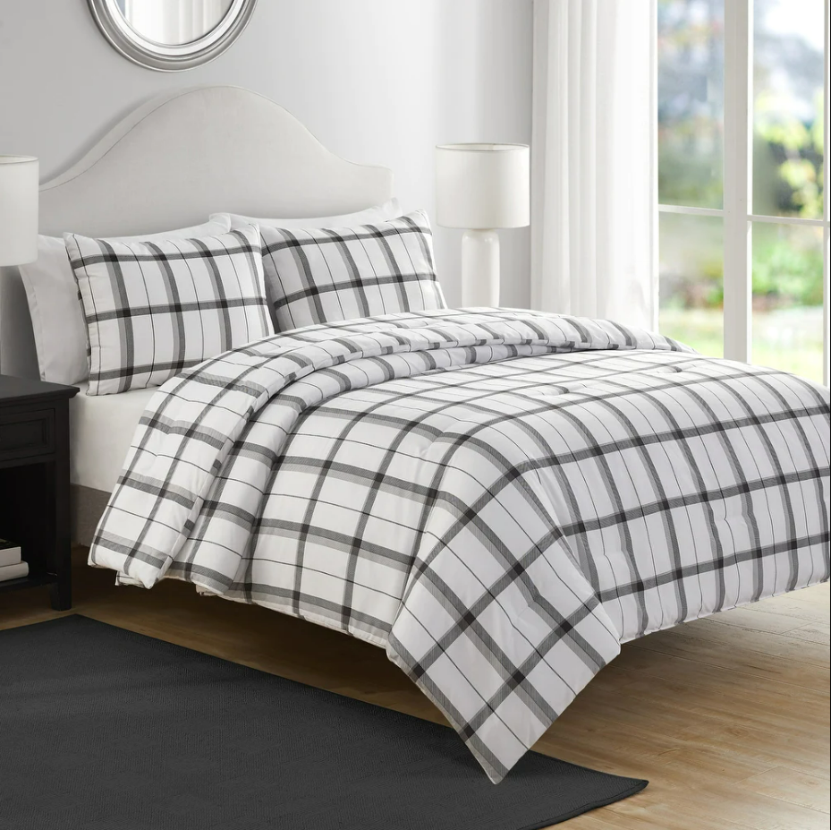 Perry Ellis Portfolio Shea Ivy 3-Piece Comforter Set Grey/White, FOB KS